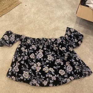 AMercian eagle off the shoulder top